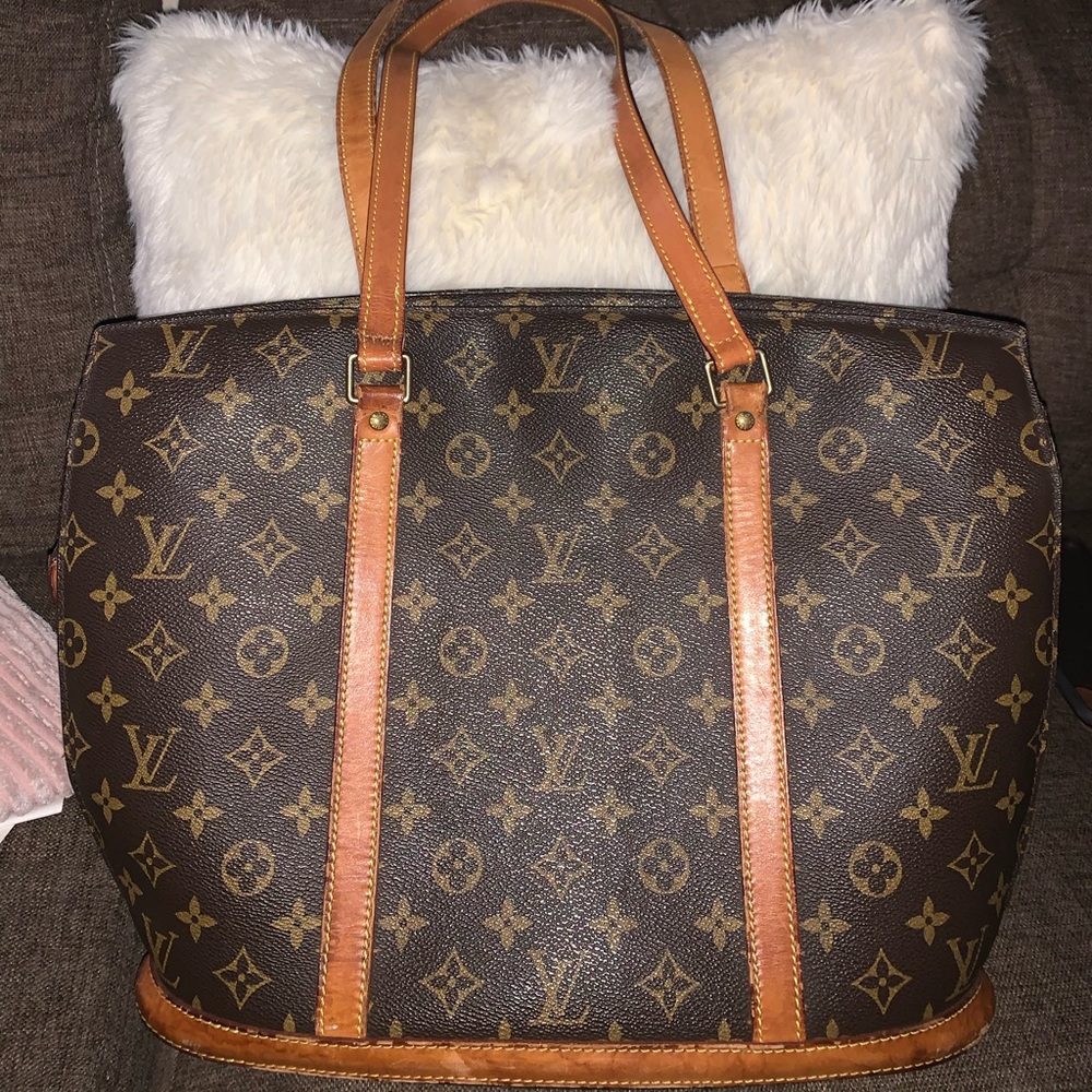 Louis Babylone tote